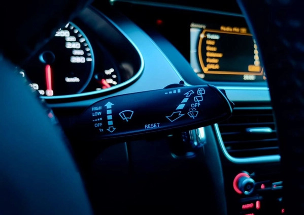 Audi A4 cena 44900 przebieg: 250000, rok produkcji 2013 z Otwock małe 781